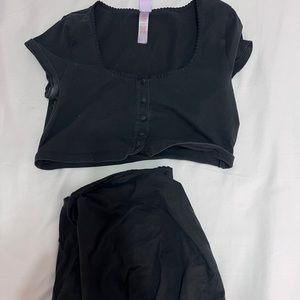 SAVAGE X FENTY LEGGING AND CROPPED TOP SET